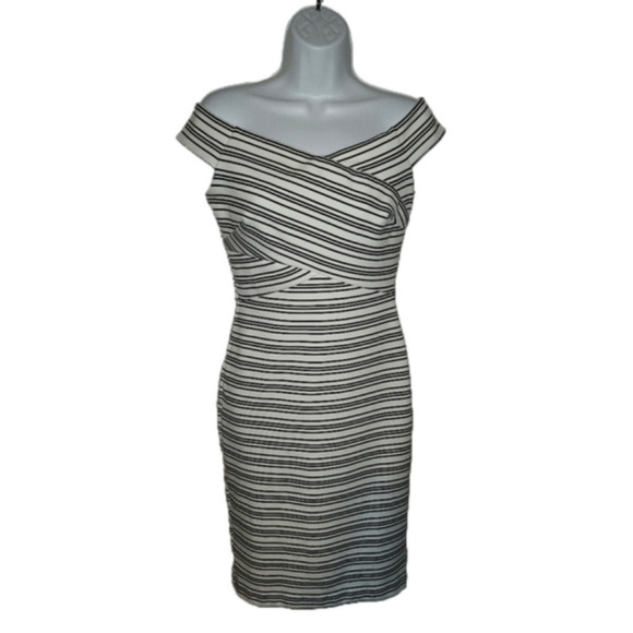 Black house white market fitted wiggle dress - Picture 2 of 8